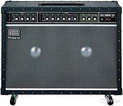 ROLAND JC-120G гитарный комбо