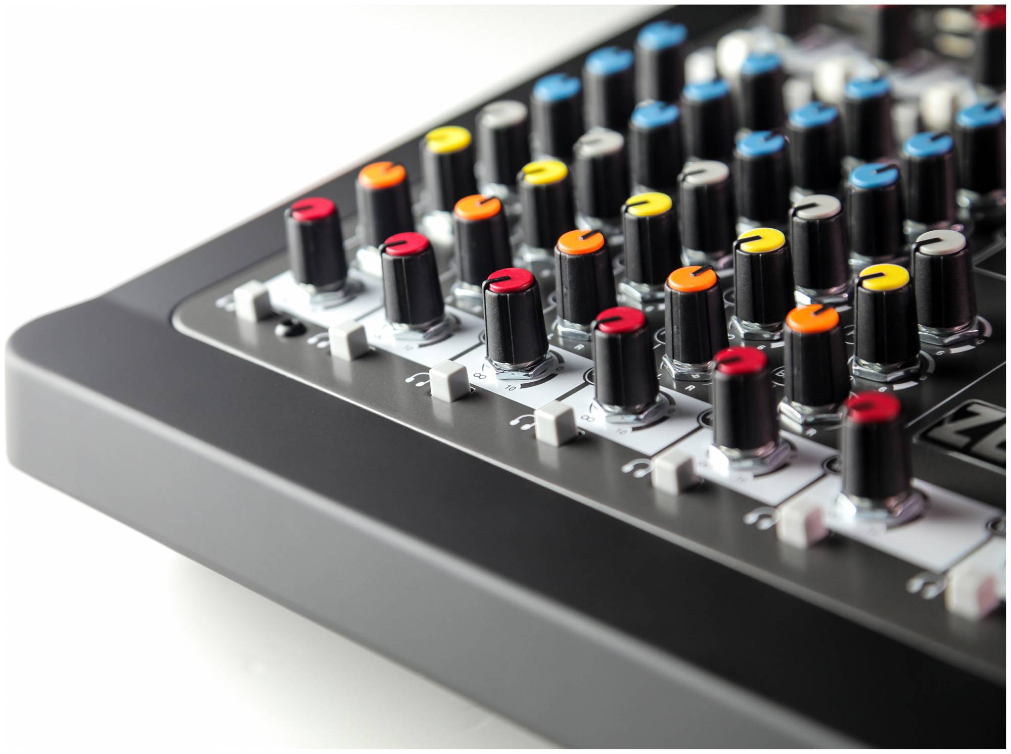 ALLEN&HEATH ZEDi10 - Микшерный пульт