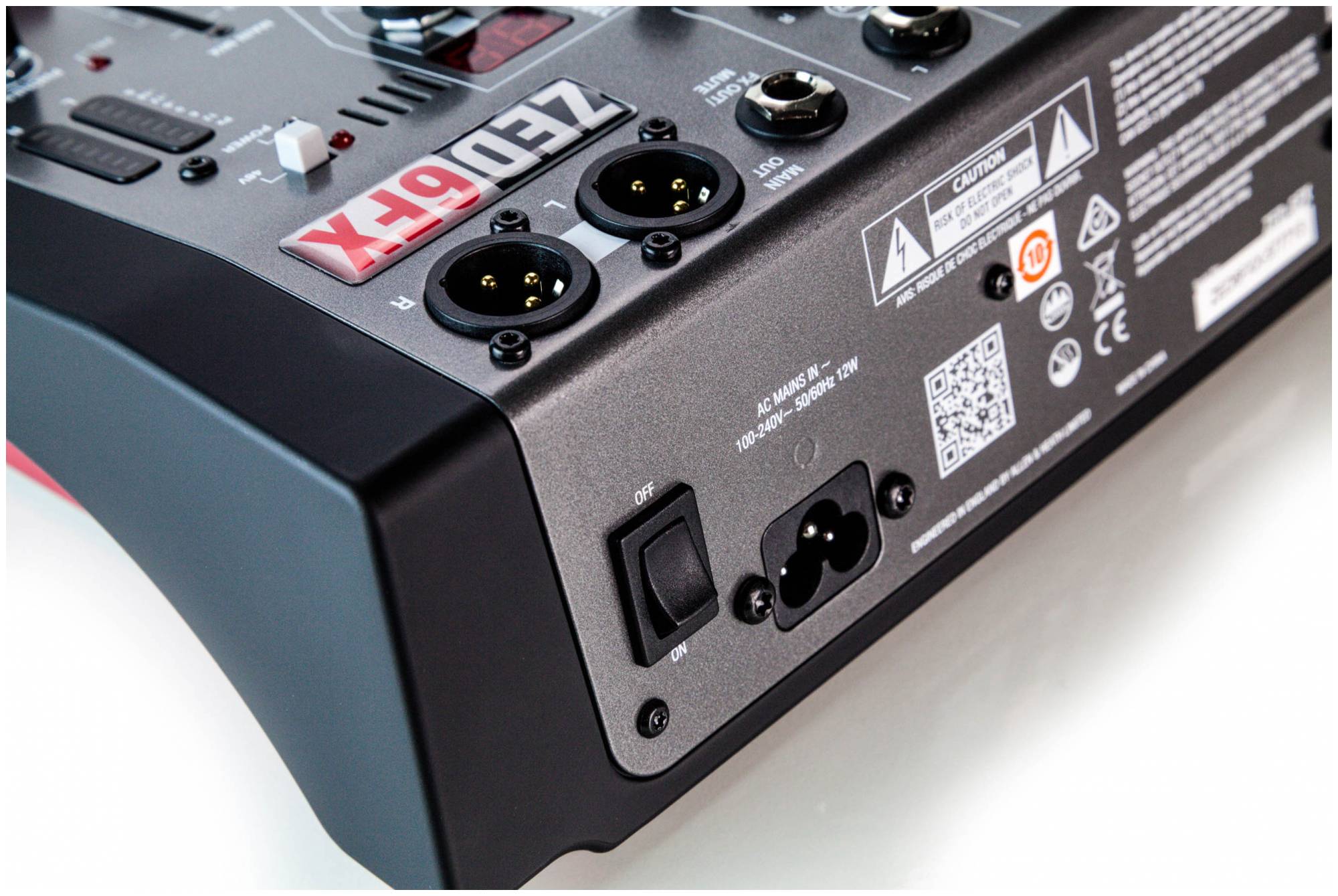 ALLEN&HEATH ZED6FX - Микшерный пульт