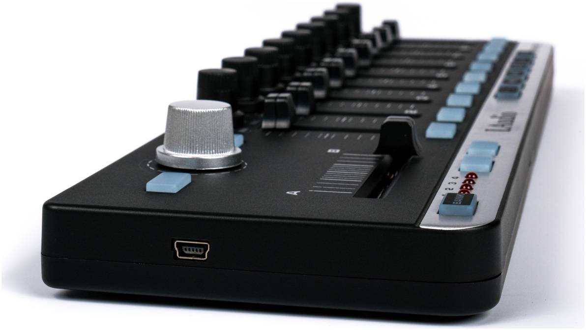 LAUDIO EasyControl MIDI-контроллер, LAudio