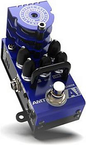 AMT ELECTRONICS A-Bass - Гитарный предусилитель