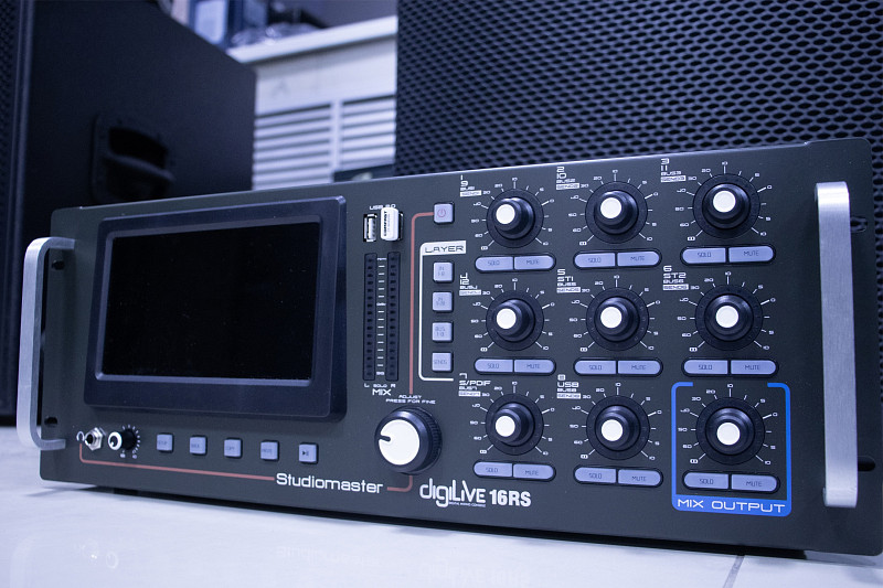Встречайте STUDIOMASTER DIGILIVE 16RS!