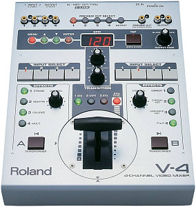 ROLAND V-4 - Видеомикшер